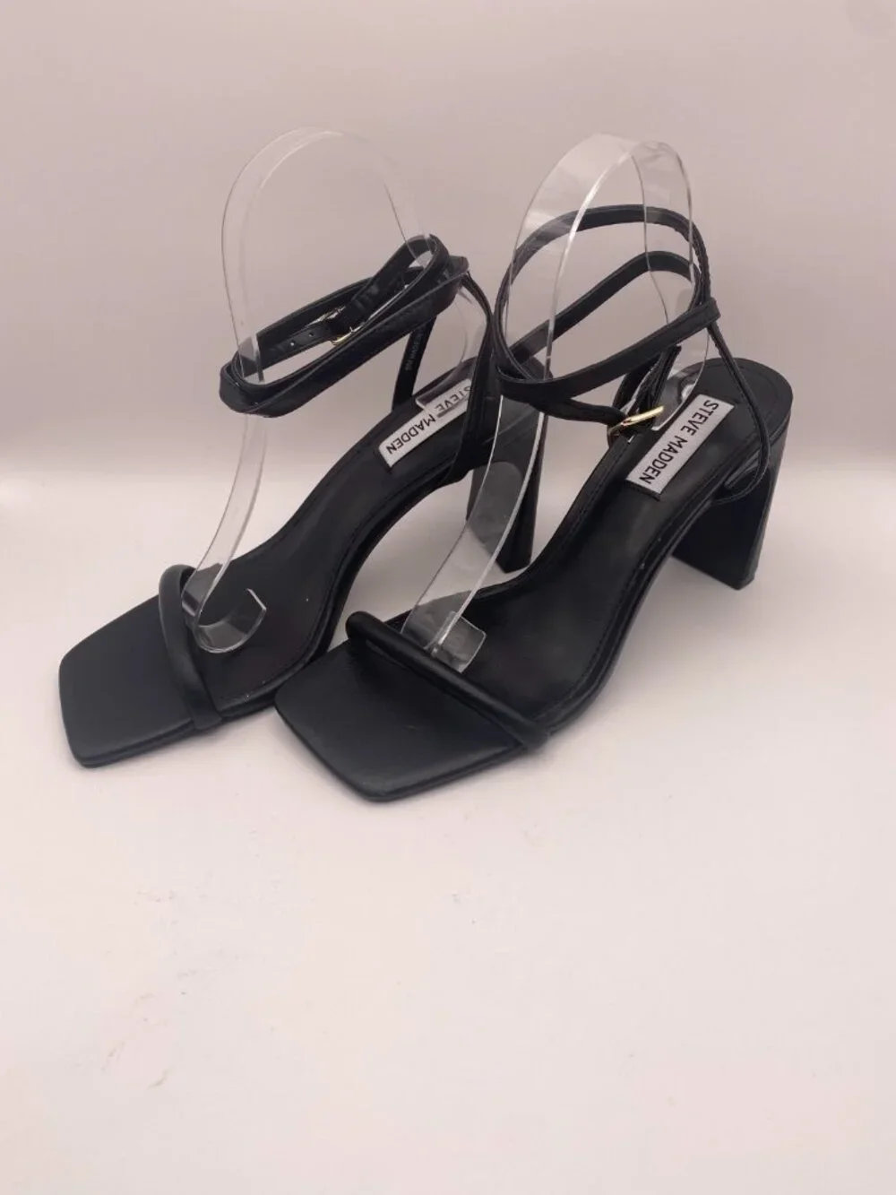 Steve Madden Women Eryka Black Leather Ankle Strap Sandal Sz 8